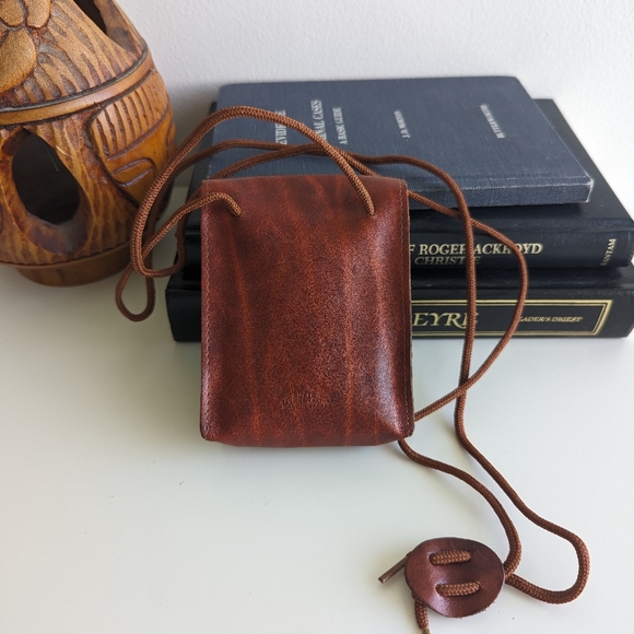 Small Vintage Buxton Leather Pouch style purse on cotton string - Picture 4 of 14